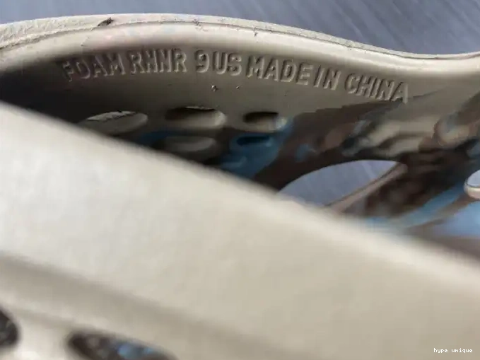 hype GY3969 Yeezy Adidas Runner Foam 0519